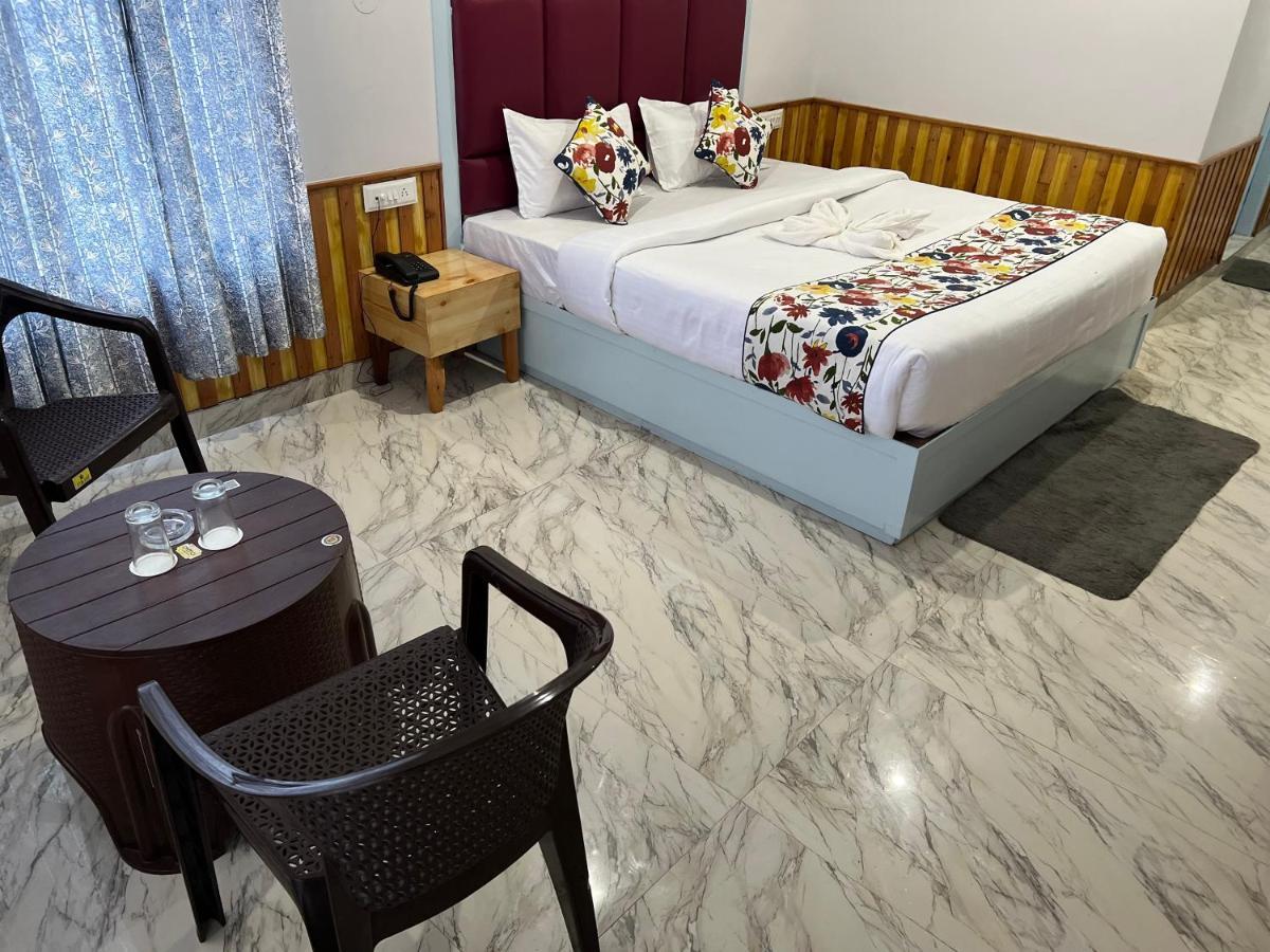 Hotel Apple Flower Manāli Exteriér fotografie